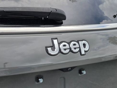 Certified 2023 Jeep Compass Limited w/ Elite Group AWD/4WD image 10