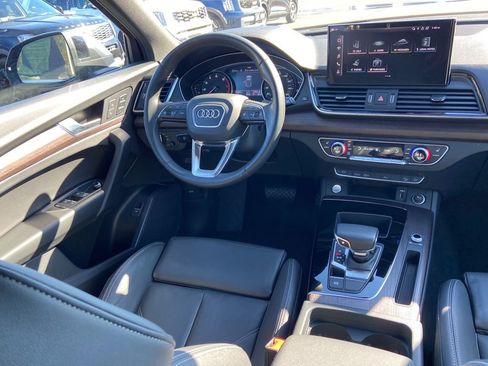 Used 2023 Audi Q5 2.0T Premium w/ Convenience Package image 12