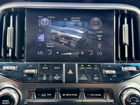 Used 2023 Lexus LX 600 F Sport w/ Accessory Package (A2) AWD/4WD image 36