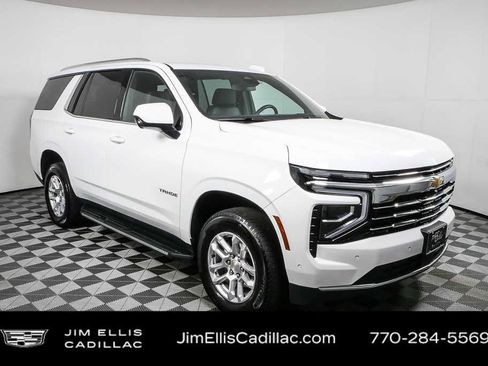 Used 2025 Chevrolet Tahoe LT RWD image 1