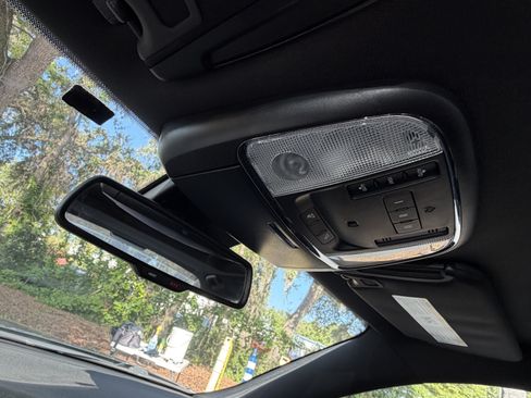 Used 2015 Dodge Charger R/T RWD image 29