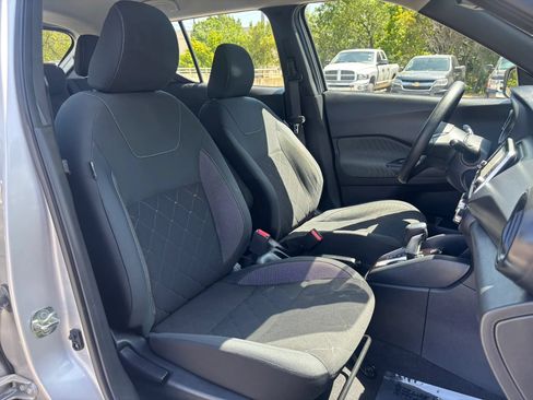 Used 2020 Nissan Kicks S FWD image 16