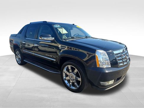 Used 2011 Cadillac Escalade EXT Luxury AWD/4WD image 16