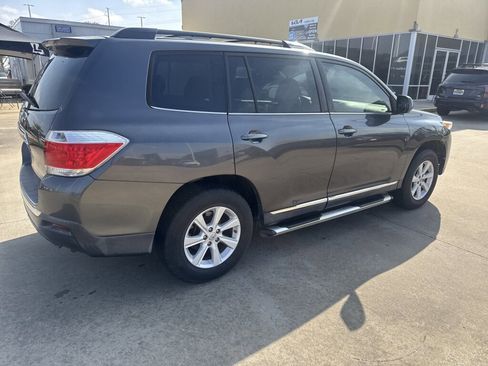 Used 2013 Toyota Highlander Base Plus image 15