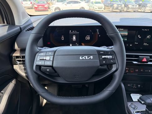 New 2026 Kia Sportage EX FWD image 10