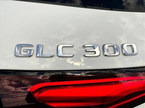 Used 2026 Mercedes-Benz GLC 300 4MATIC image 28