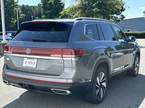 Certified 2024 Volkswagen Atlas SEL AWD/4WD image 5