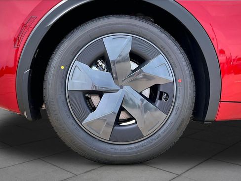 New 2026 Toyota Prius Plug-In Hybrid FWD image 11