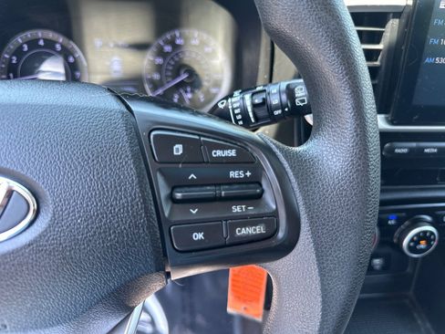 Used 2021 Hyundai Venue SE FWD image 33