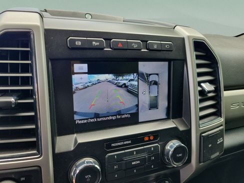 Used 2021 Ford F350 Lariat w/ Chrome Package AWD/4WD image 29