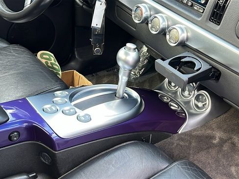 Used 2004 Chevrolet SSR w/ Preferred Equipment Group image 12