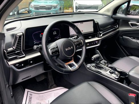 Used 2024 Kia Sportage EX FWD image 15