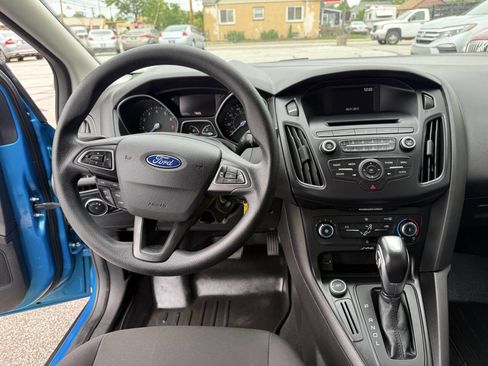 Used 2015 Ford Focus SE FWD image 13