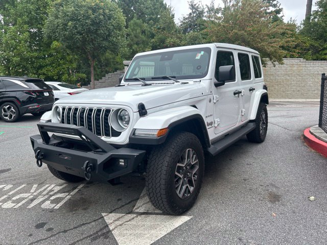 Used 2024 Jeep Wrangler Unlimited Sahara w/ Technology Group AWD/4WD image 3