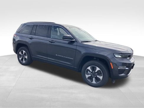 New 2024 Jeep Grand Cherokee Limited 4xe w/ Luxury Tech Group II image 7