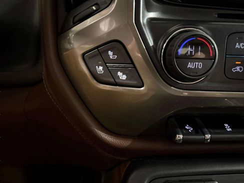 Used 2017 Chevrolet Silverado 1500 High Country image 13