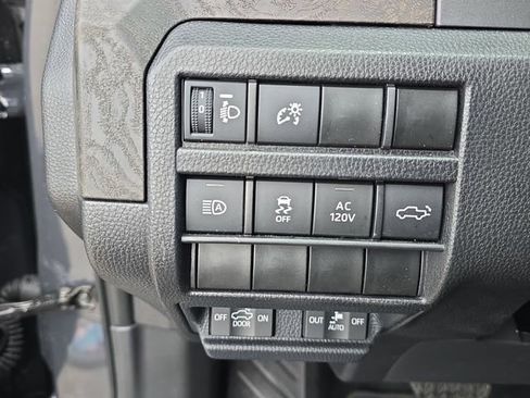 Used 2025 Toyota Tacoma Limited AWD/4WD image 26