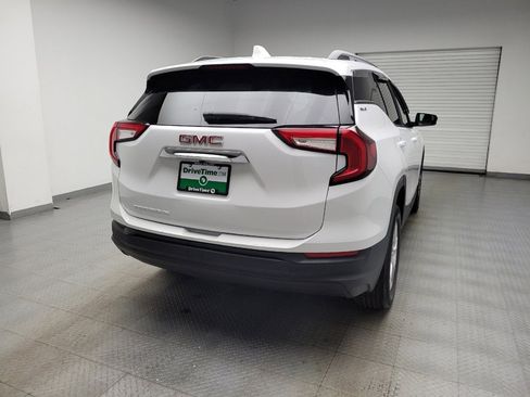 Used 2024 GMC Terrain SLE w/ Driver Convenience Package FWD image 7