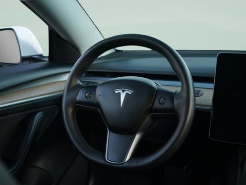 Used 2021 Tesla Model 3 Standard Range Plus RWD image 46