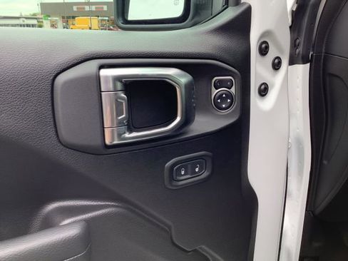 New 2026 Jeep Wrangler Unlimited Rubicon image 10