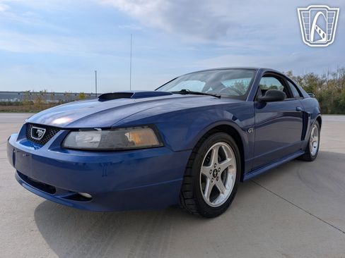 Used 2003 Ford Mustang GT image 3