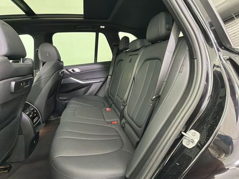 Used 2019 BMW X5 xDrive40i w/ Convenience Package AWD/4WD image 15