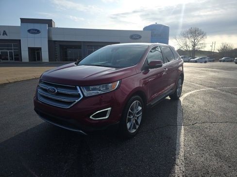 Used 2018 Ford Edge Titanium w/ Equipment Group 302A image 7