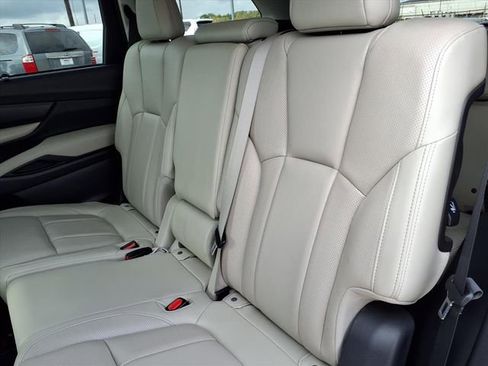 Used 2020 Subaru Ascent Limited w/ Popular Package #2A image 9