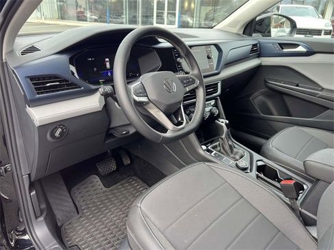 Used 2024 Volkswagen Taos SE image 12