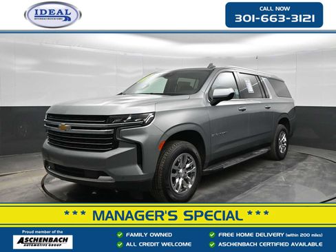 Used 2024 Chevrolet Suburban LT image 1