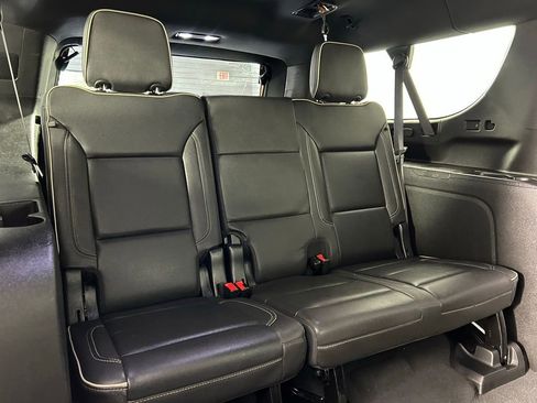 Used 2023 Chevrolet Suburban Premier AWD/4WD image 14