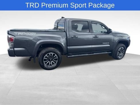 Used 2020 Toyota Tacoma TRD Sport w/ TRD Premium Sport Package AWD/4WD image 3