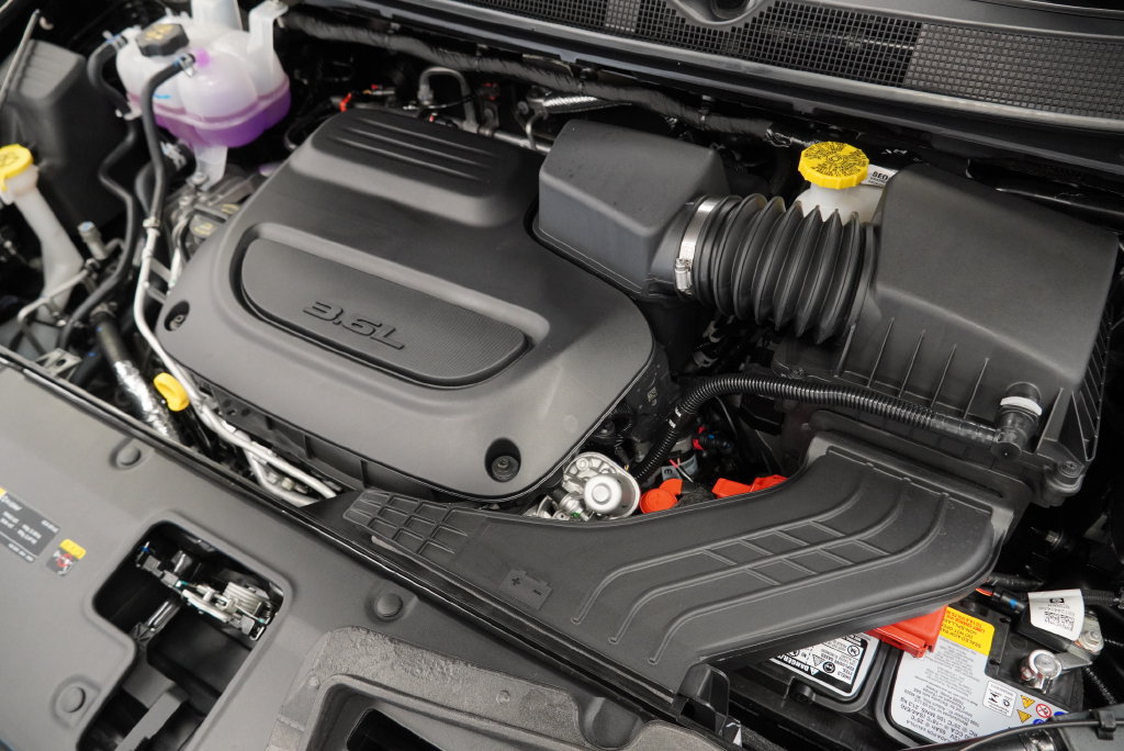 New 2027 Chrysler Pacifica Select FWD image 36