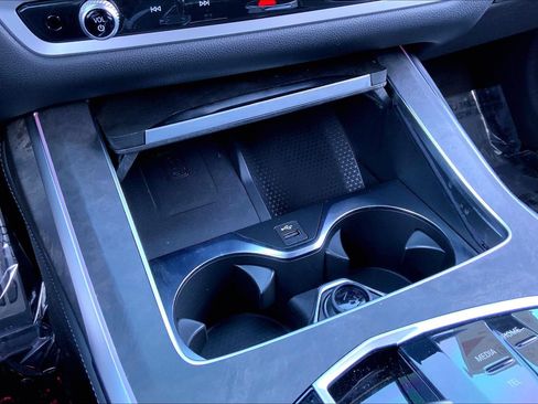 Used 2026 BMW X7 xDrive40i w/ M Sport Package image 33