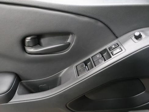 Used 2026 Nissan Frontier SV AWD/4WD image 9