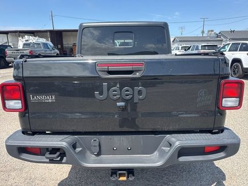 Used 2021 Jeep Gladiator Sport AWD/4WD image 6