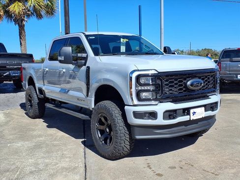 New 2026 Ford F250 XLT w/ XLT Premium Package image 9