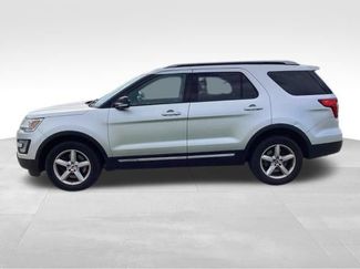 Used 2017 Ford Explorer XLT w/ Equipment Group 202A AWD/4WD video 1