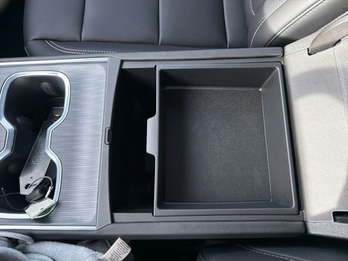 New 2026 GMC Acadia Elevation image 18