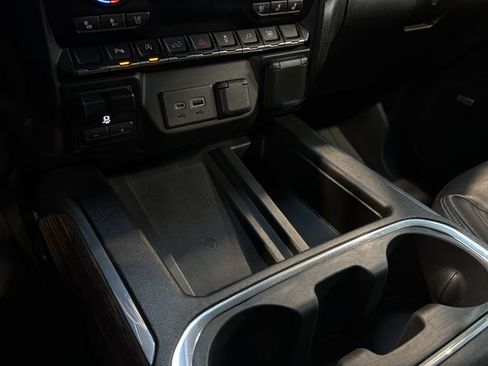 Used 2021 Chevrolet Silverado 1500 High Country AWD/4WD image 30