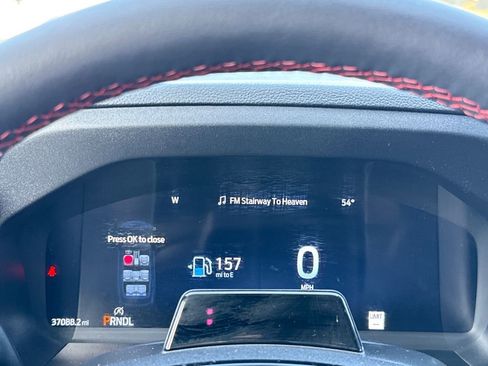 Used 2025 Ford Explorer ST-Line image 17