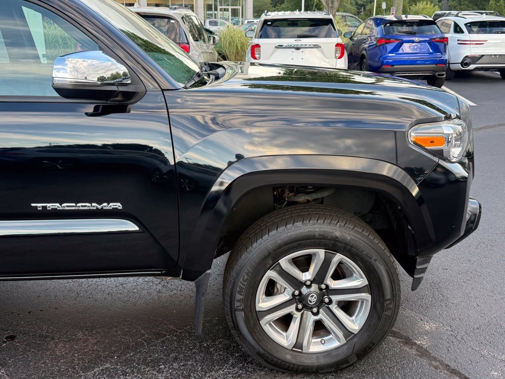 Certified 2019 Toyota Tacoma Limited AWD/4WD image 10