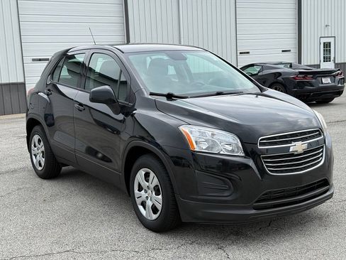 Used 2016 Chevrolet Trax LS w/ LPO, Protection Package FWD image 11