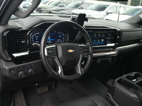 Used 2024 Chevrolet Silverado 2500 LT w/ All Star Edition AWD/4WD image 11