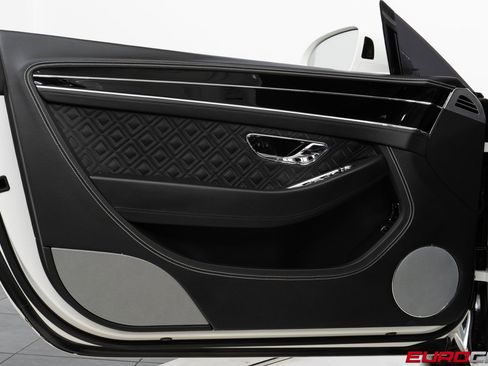 Used 2020 Bentley Continental GT V8 First Edition image 21