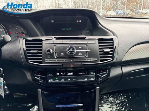 Used 2017 Honda Accord Sport image 20