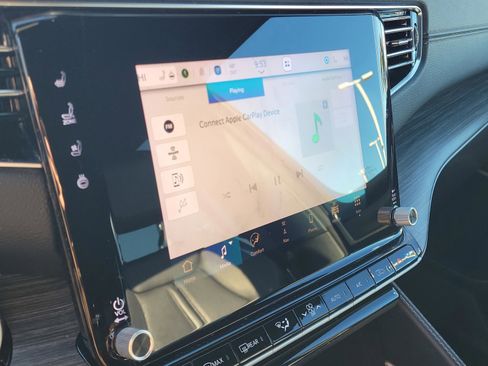 Used 2024 Jeep Wagoneer L Series II w/ Flexible Seating Group image 32