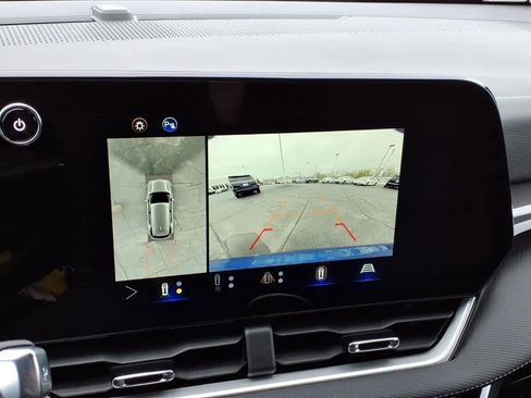 Used 2025 Chevrolet Equinox LT w/ Convenience Package II AWD/4WD image 17