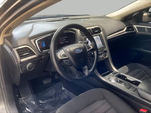 Used 2020 Ford Fusion SE FWD image 18