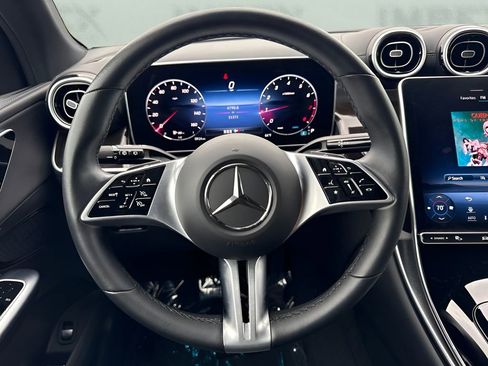 Used 2023 Mercedes-Benz GLC 300 4MATIC image 13